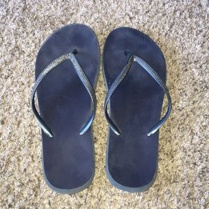 Navy Blue Flipflops 🌴🦋